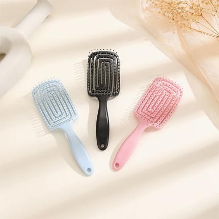 Large curved elastic massage comb
