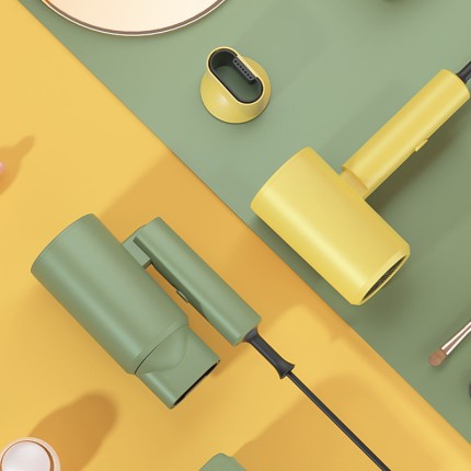 High-speed foldable negative ion hair dryer