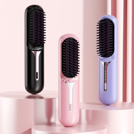 Portable cordless multi-temperature straightening comb