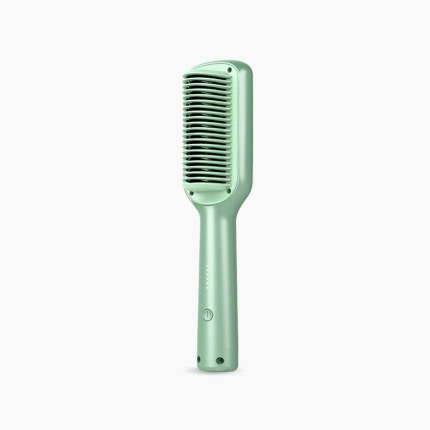 Portable temperature-controlled hot air straightening comb